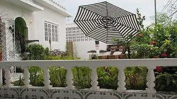 Hotel Rafjam Bed And Breakfast Kingston